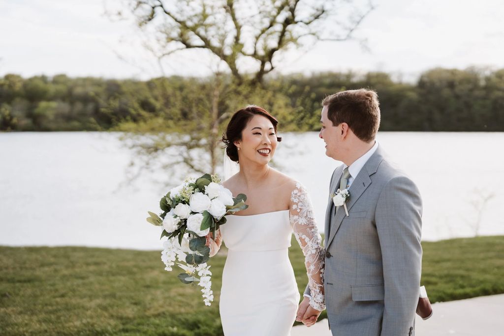 Just married, photograph 7 of 9